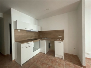appartement à la location -   11100  NARBONNE, surface 63 m2 location appartement - APR723557